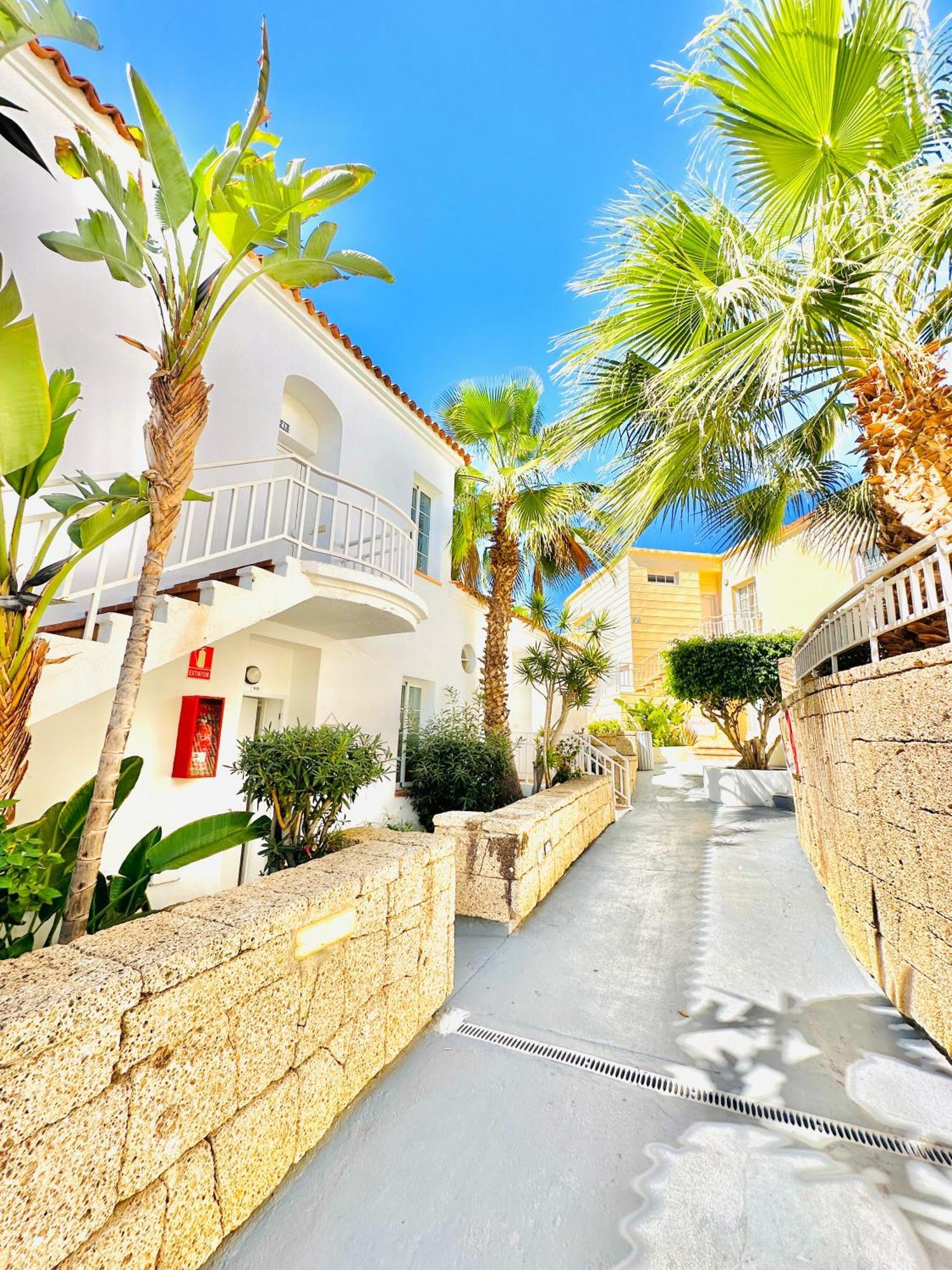 Luxury Villa Fanabe With Private Garden Costa Adeje  Buitenkant foto